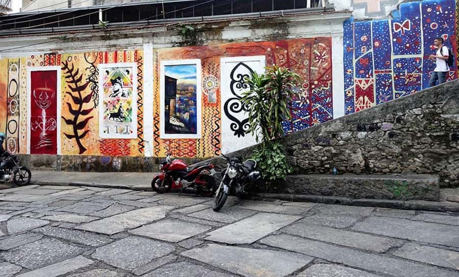 3-Hour Urban Arts Walking Tour - How the pace and weather affect the experience
