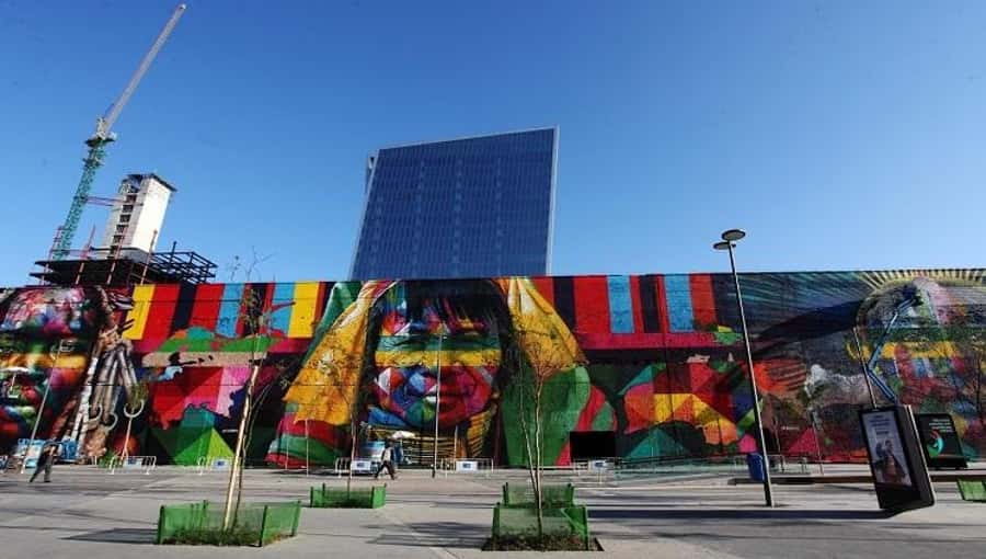 3-Hour Urban Arts Walking Tour - Riding the VLT toward Olympic Boulevard
