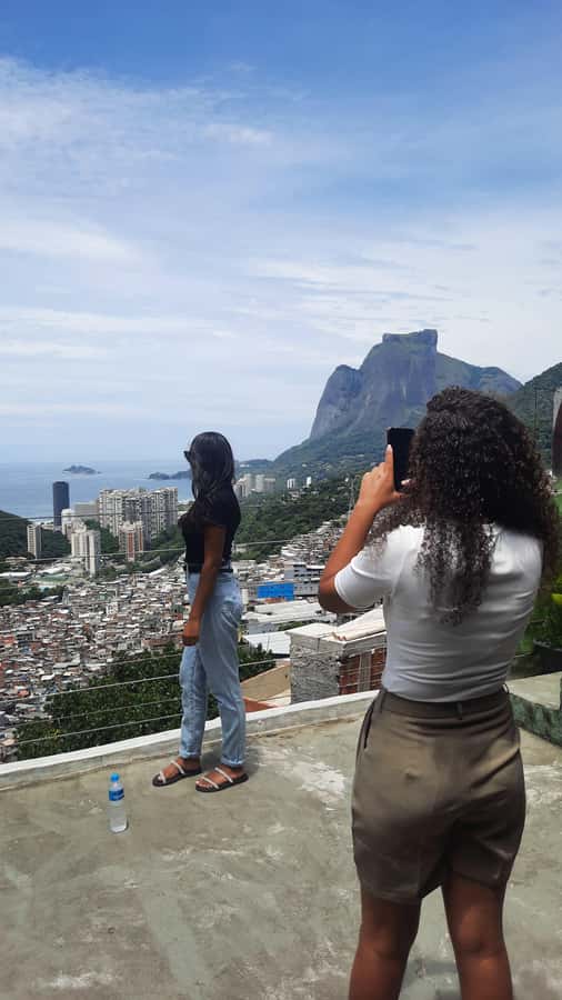 A Walk in the Rocinha Favela: Women Leading the Way - Meeting at Av. Niemeyer and finding the group