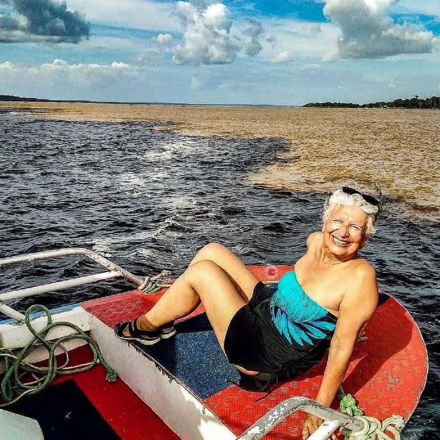 Amazon Safari® Manaus: Day trip on the Amazon River - The pink dolphin swim deserves a careful decision