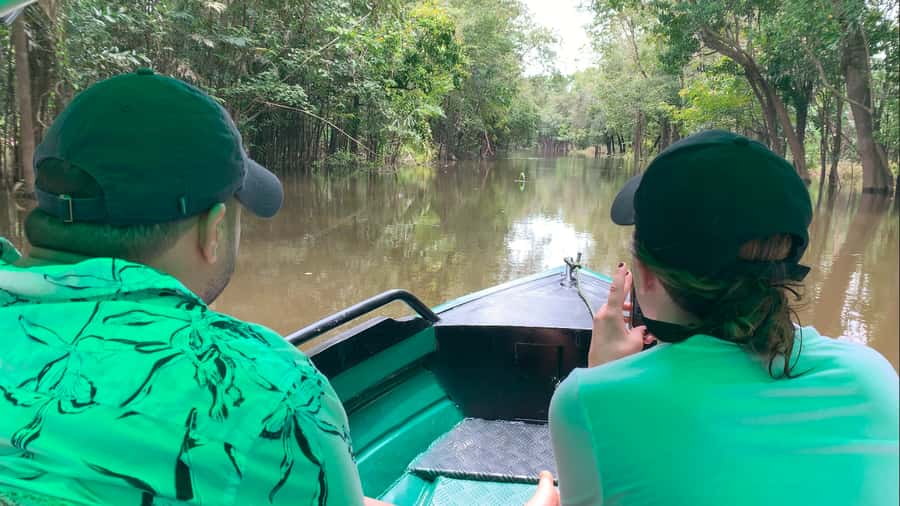 Amazonas: Boat Ride with a Local Amazonian - Start with a local lunch