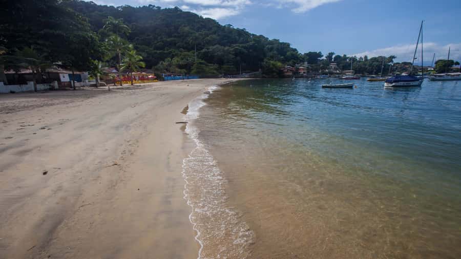 Angra dos Reis: Boat Tour in Ilha Grande and Lagoa Azul - Lagoa Azul, the morning highlight