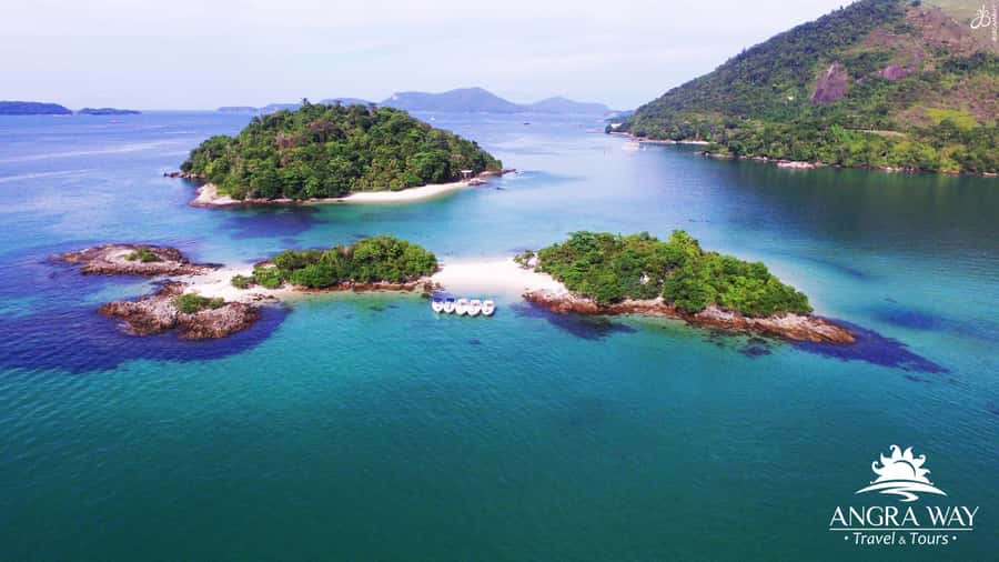 Angra dos Reis: Super Lagoa Azul Speedboat Tour - Flechas Beach and the one-hour lunch break