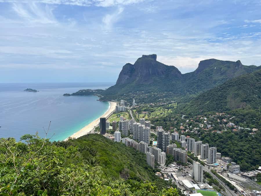 AVenturismo 2 Irmãos hill + Vidigal Favela - What the $48 price is buying