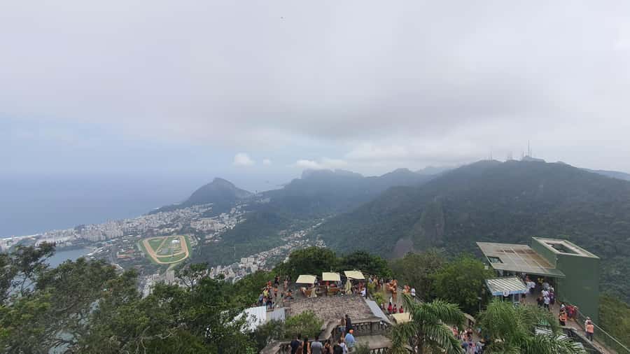 AVenturismo Christ Redeemer - A balanced look at the guide experience