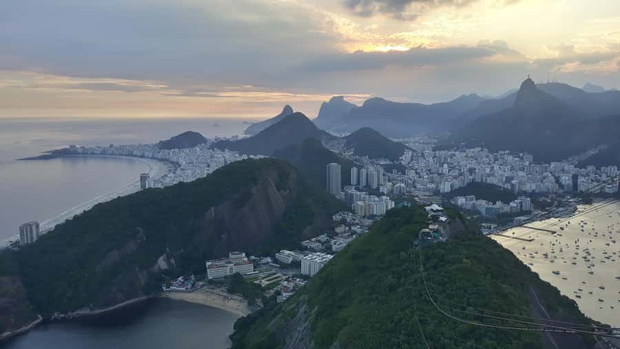 AVenturismo Pão de Açúcar - Returning through Morro da Urca to Praia Vermelha