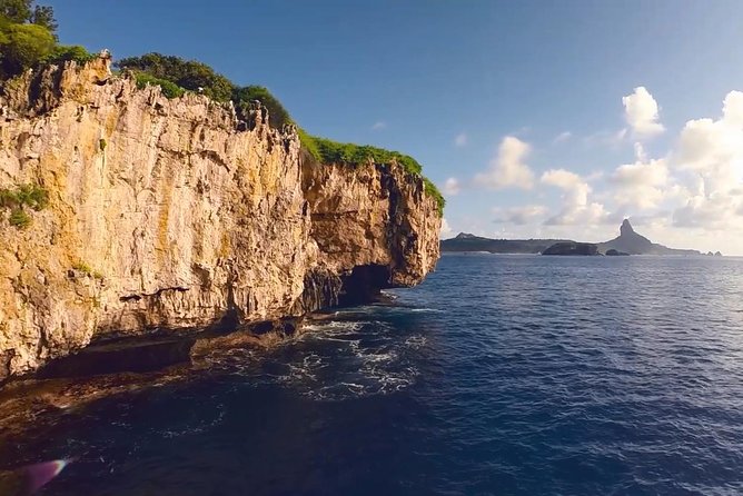 Baia do Sancho Boat Tour - Food, drinks, and the different tour versions