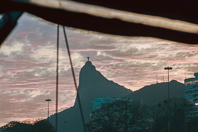 Brunch & Sunset Cruise with Capirinha in Rio - Why Guanabara Bay is the right place for a short cruise