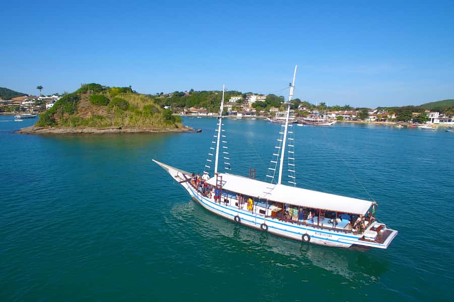 Búzios 2.5-Hour Schooner Boat Experience - João Fernandes and Fernandinho beaches