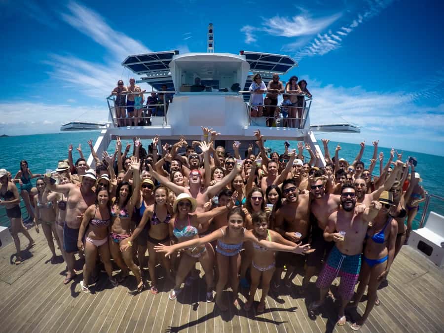 Búzios: Catamaran Boat Tour - Music, Dancing, and the Mood Onboard