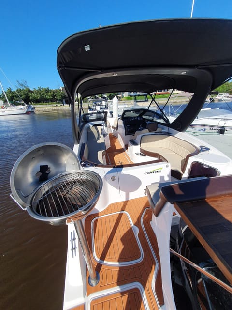 Búzios: Speedboat tour of 2 islands and 11 beaches - Bring the food for your barbecue