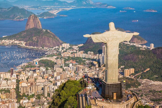 City Tour Full VIP - Corcovado Train + Churrascaria Rodízio - Taking the Corcovado train to Christ the Redeemer