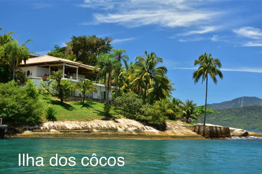 Discover Paraty's Best Islands on an Exclusive Schooner Tour - Weather, packing, and small practical details