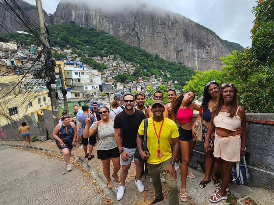 Discover Rocinha: Guided Tour of the Famous Favela - Murals, graffiti, and the stories on the walls