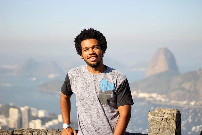 Excursion: Cristo Redentor, Tijuca National Forest and City Tour in 7 hours - São Conrado supplies the hang-gliding viewpoint