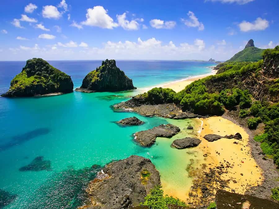 Explore Fernando de Noronha: 7-Hour Ilhatour - Sancho Beach begins the day with a big view