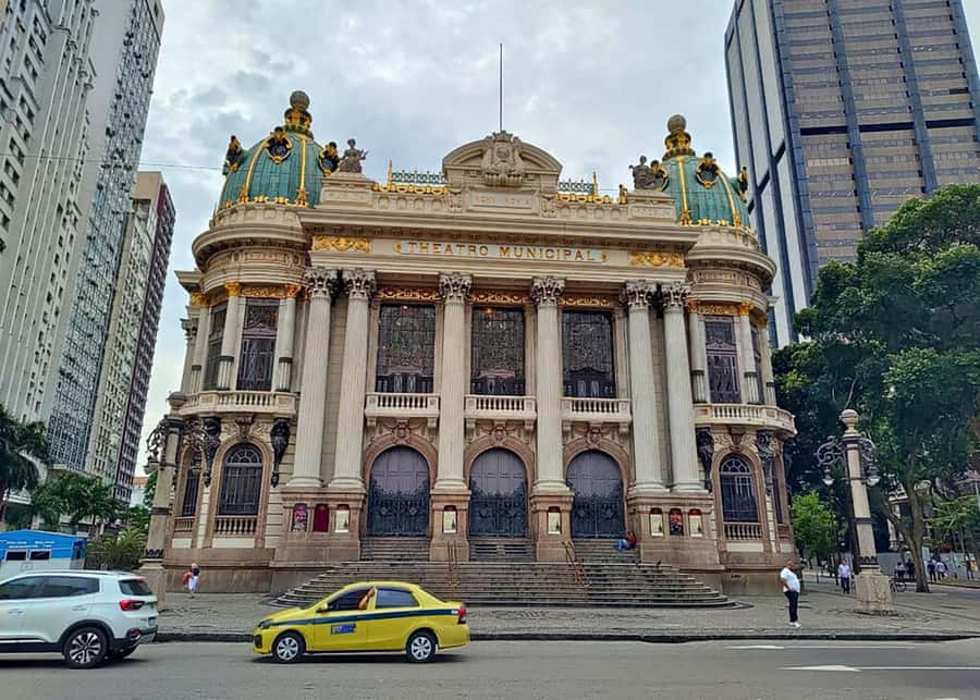 Explore Santa Teresa: Walking Tour - Chácara do Céu Museum and local art