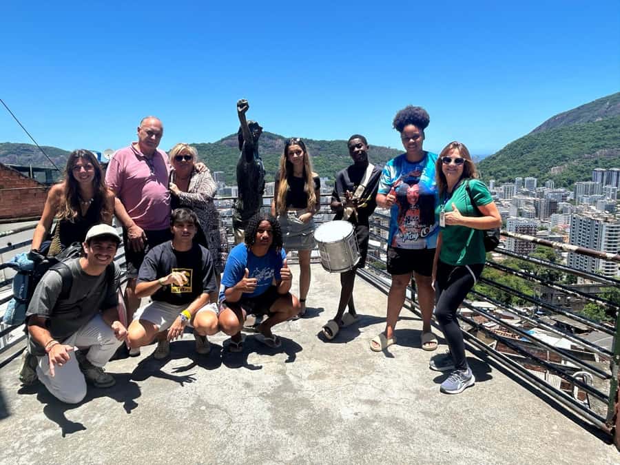 Favela Santa Marta: Walking Tour with local guide - Meeting a guide such as Marco