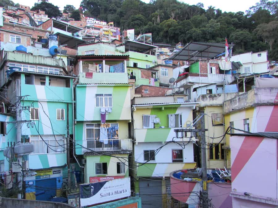 Favela Santa Marta: Walking Tour with local guide - Community projects that add meaning