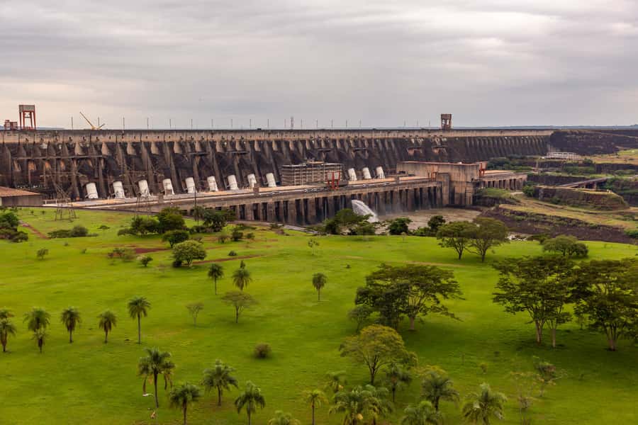 Foz do Iguaçu: Itaipu Hydroelectric Dam - What you see from the spillway viewpoint