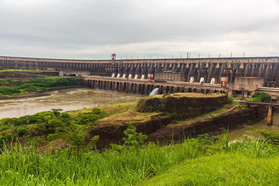 Foz do Iguaçu: Itaipu Hydroelectric Dam - Starting with the video and reception