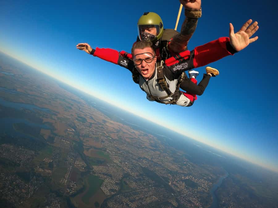 Foz do Iguacu: Skydiving Experience with Photos and Videos - Key points at a glance