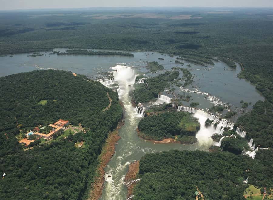 From Foz do Iguaçu: Argentinean Falls Tour with Pickup - The Lower Circuit for close-up views