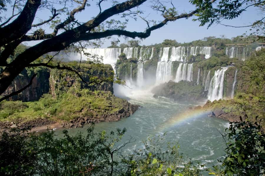 From Foz do Iguaçu: Argentinean Falls Tour with Pickup - Time, lunch, and the boat question