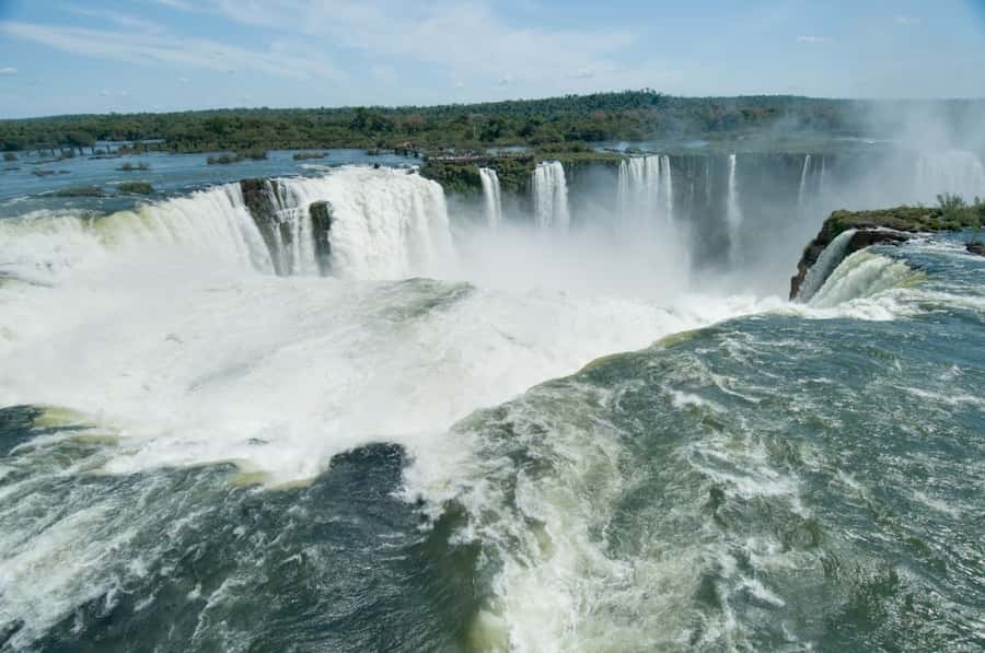 From Foz do Iguaçu: Argentinean Falls Tour with Pickup - Crossing the Tancredo Neves Bridge