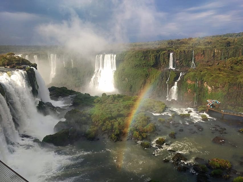 From Foz do Iguaçu: Brazilian Falls and Bird Park Tour - What the guide adds to the day