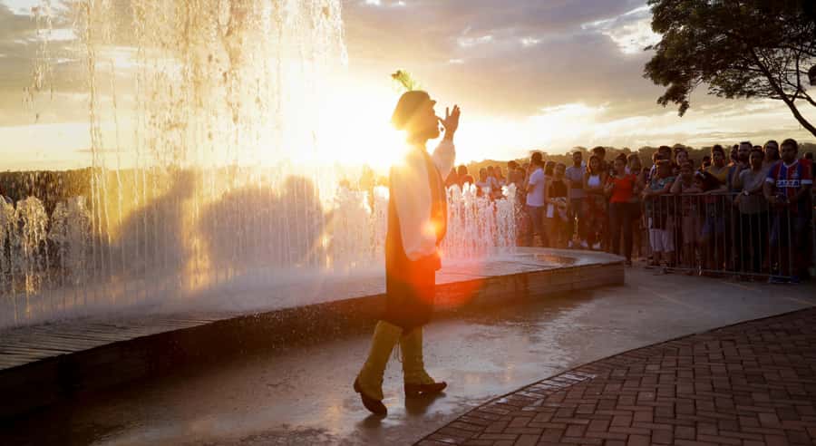 From Foz do Iguazu: Triple Frontier Landmark Ticket - Arriving at the three-country viewpoint