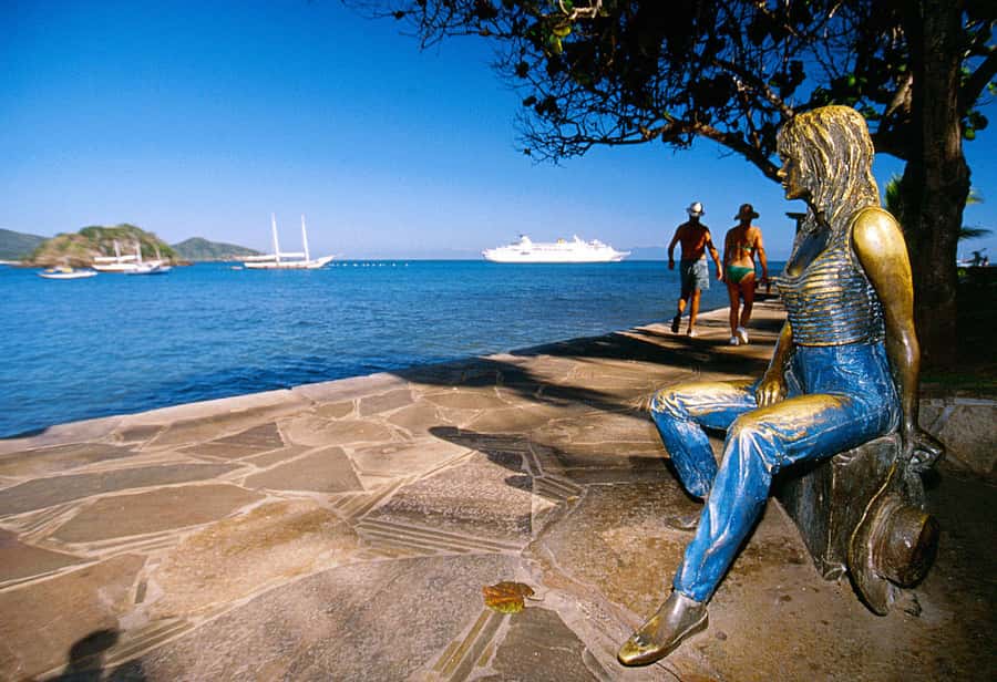 From Rio de Janeiro: Búzios Boat Trip with Lunch - Why Búzios feels different from Rio