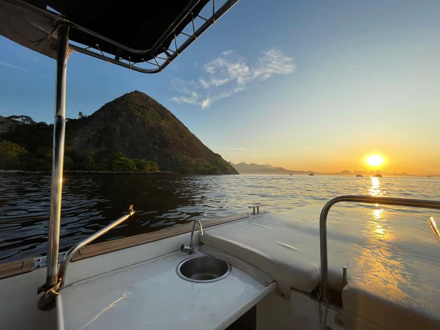 From Rio de Janeiro: Private Speedboat Tour - Weather, comfort, and what to pack