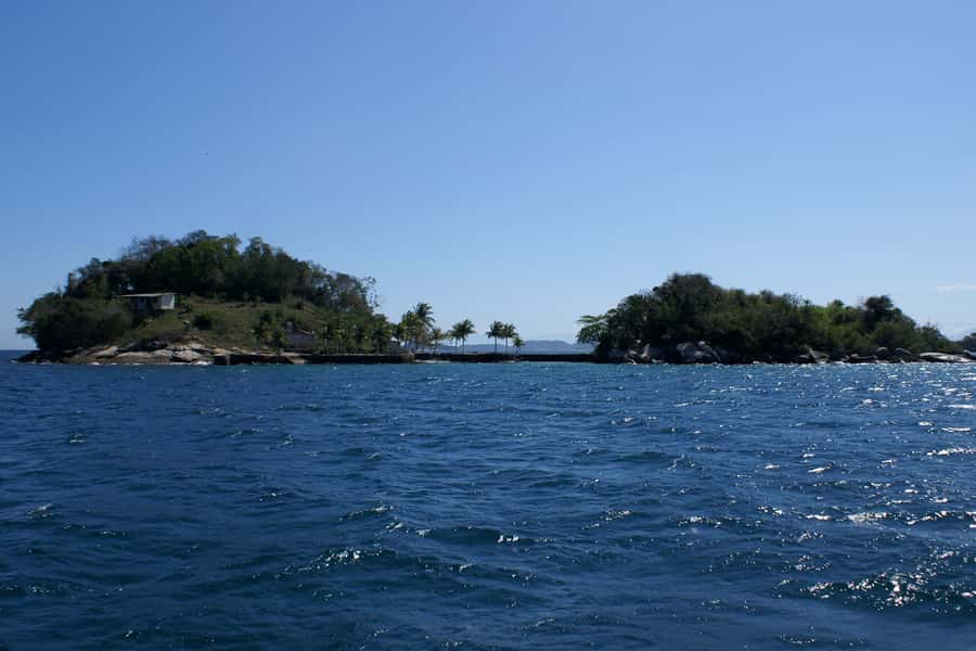 From Rio: Full-Day Angra dos Reis Cruise & Island Tour - The guide, group, and overall atmosphere