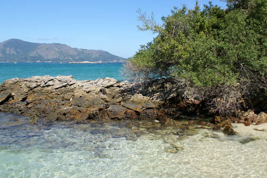 From Rio: Full-Day Angra dos Reis Cruise & Island Tour - Three stops, with the first two doing most of the work