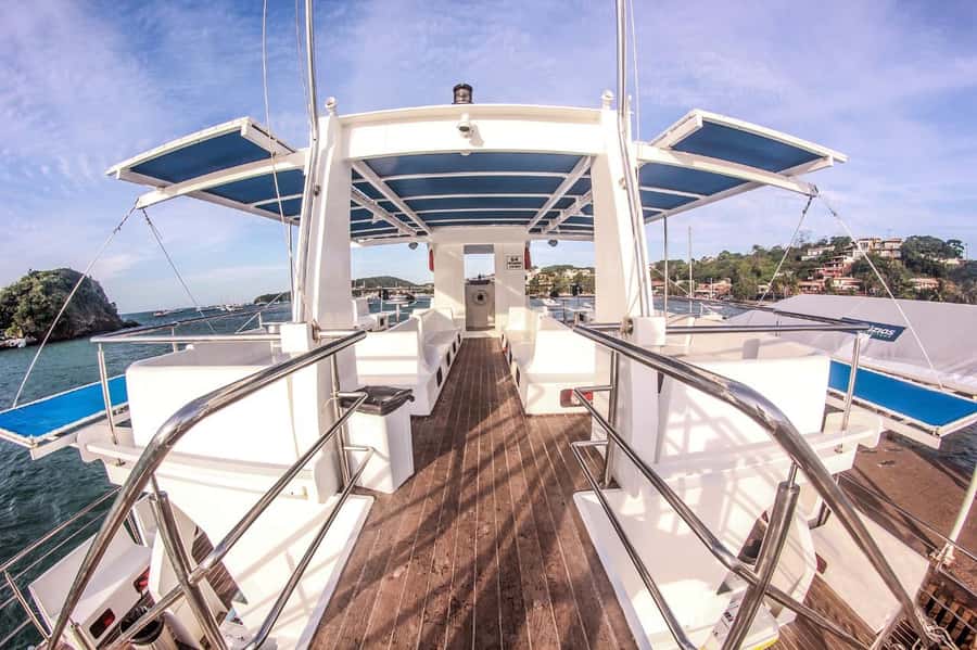 From Rio: Full Day in Búzios with Catamaran Tour and Lunch - Moças Beach, Manguinhos Cove, and Tartaruga Beach