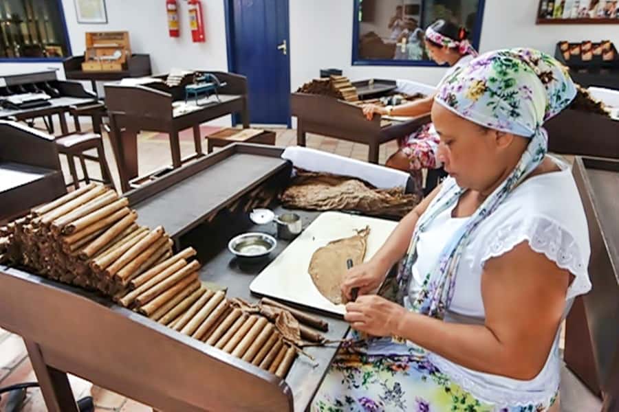 From Salvador: Cachoeira Colonial Town Daytrip - Santo Amaro: market life before the colonial streets