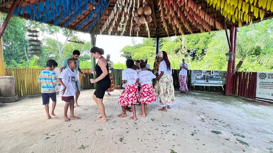 From Salvador: Quilombo Heritage Daytrip with Lunch - Making manioc flour by hand