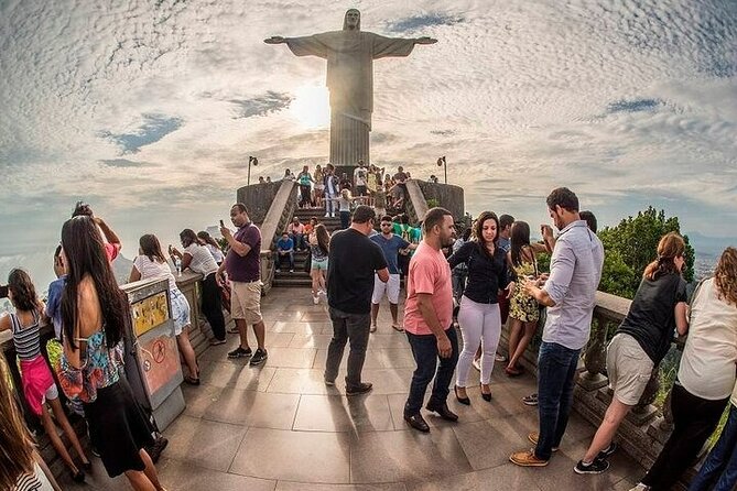 Full Day City Tour in Rio de Janeiro - Lunch puts a Brazilian pause in the day