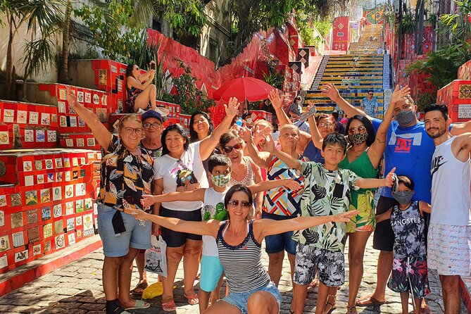 Full Tour in Rio: Christ, Sugarloaf Mountain, City Tour and Lunch - Maracanã, a quick stop for football fans