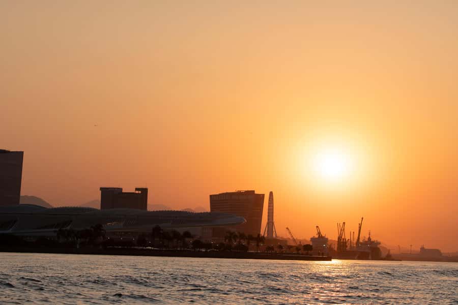Glória: Sunset Speedboat Cruise with Drinks and Snacks - Key points to know before booking