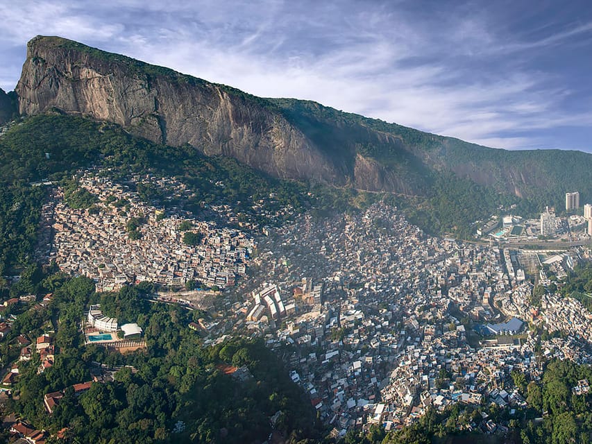 Guided Excursion: Get to Know Rocinha - Murals, graffiti, and local stories