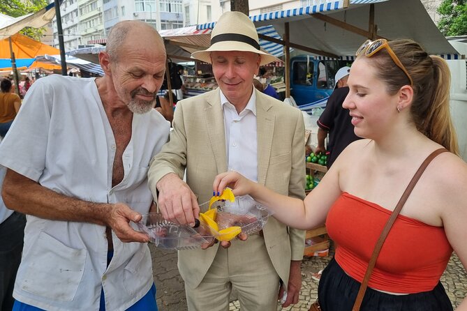 Guided Market Fruit Tasting in Rio with 15+ Exotic Flavors - The main limitation: market variety changes