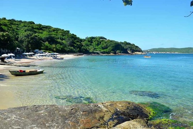 Guided Tour to Búzios with Boat Tour and Lunch - Azeda and Azedinha, beautiful but narrow
