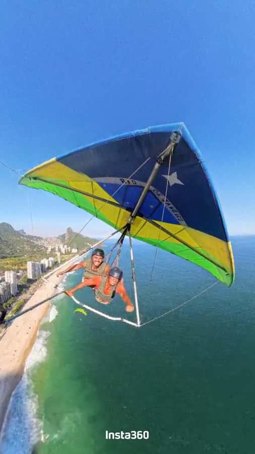 Hang gliding flight in Rio de Janeiro - From Pedra Bonita to São Conrado