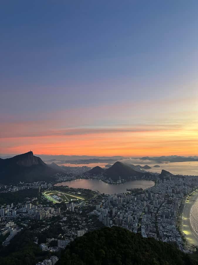 Hike Dois Irmãos + Vidigal Favela Experience - Practical Tips for a Better Day