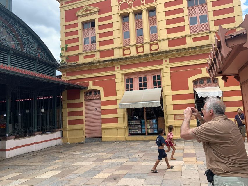 Historic City Tour Manaus by car with 3 stops. - The flexibility of a private car and guide