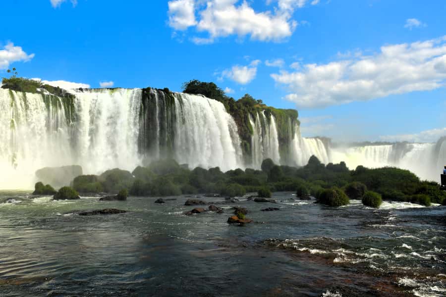 Iguassu Waterfalls: 1 Day Tour Brazil and Argentina's sides - Crossing the Brazil and Argentina border