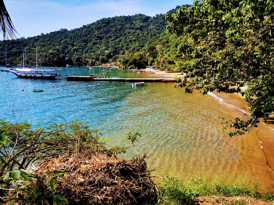 Ilha Grande: 360° Circumnavigation Speed Boat Tour - 8h - Portuguese language, self-guided format