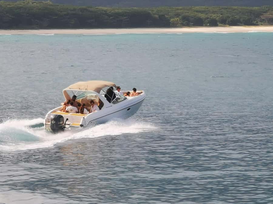 Ilha Grande: 360° Circumnavigation Speed Boat Tour - 8h - What the $94 price really includes
